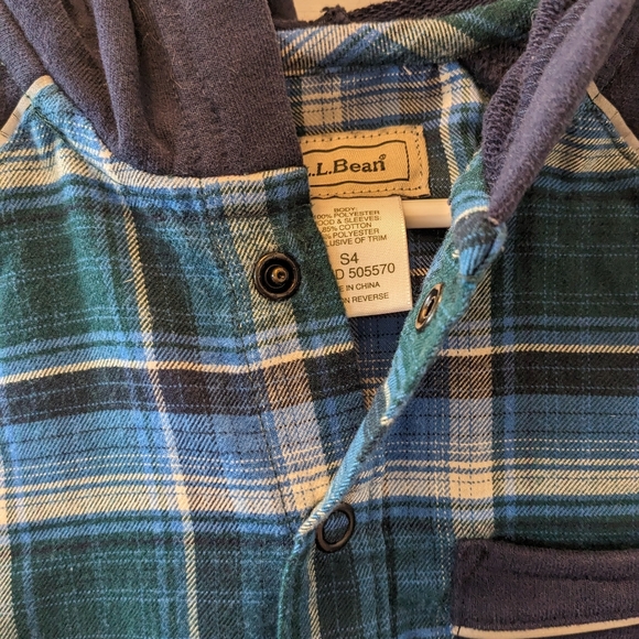 ✌🏻TWO L.L. Bean- Boys Sweatshirt Flannel W/ Hood & Long Sleeve T-shirt; Size: 4 - Picture 6 of 12